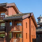 Pierre & Emeraude Aparthotel 3*